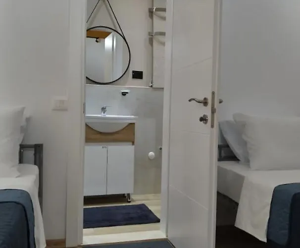 My - Entire House In The Center Of Apartment *